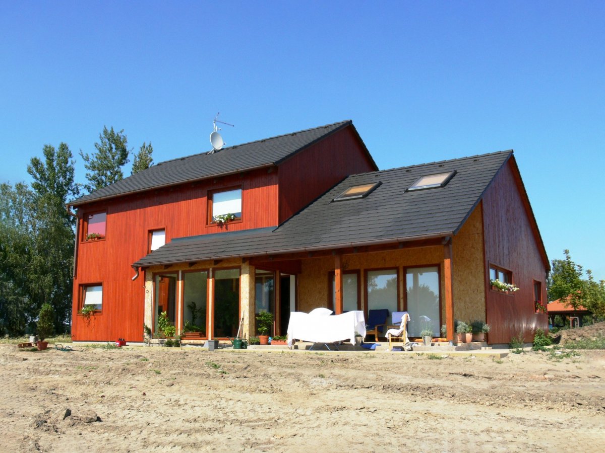 Montovaná dřevostavba s dřevěným obkladem 6+1 a garáží - 044 - Katalog domy 131