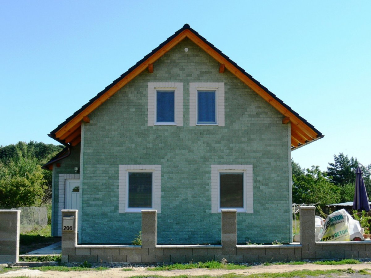 Stavba malé dřevostavby s obkadem 4+1 - 041 - Katalog domy 219